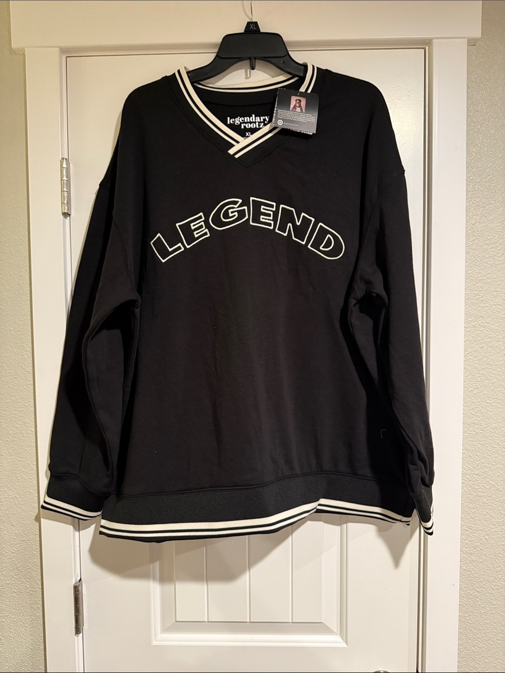 Men's Black 'LEGEND' V-Neck Sweatshirt